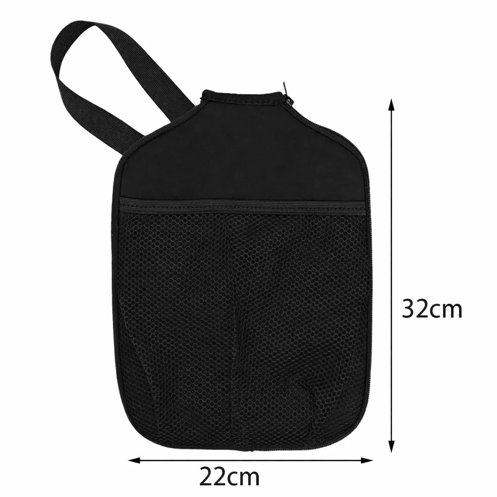 Schéma des dimensions de la housse de raquette de pickleball : largeur de 22 cm et hauteur de 32 cm, compatible avec la majorité des raquettes standards.