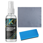 Gomme de nettoyage et spray du kit d'entretien pour raquette de pickleball en carbone.