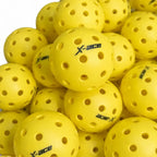 Lot de plusieurs balles de pickleball jaunes X-ace pour le jeu en intérieur avec 26 trous.