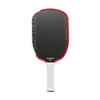 Raquette de pickleball Agassi en fibre de carbone T700 noire avec bordure rouge et grip blanc.