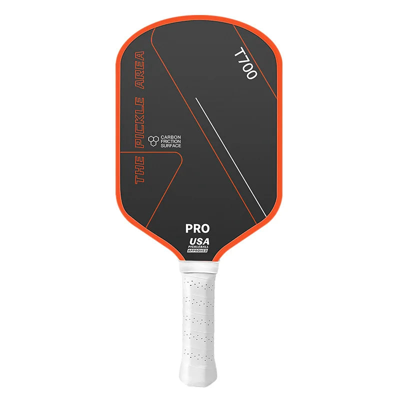 Raquette de pickleball The Pickle Area T700 Pro noire et orange avec grip blanc et homologation USA Pickleball.
